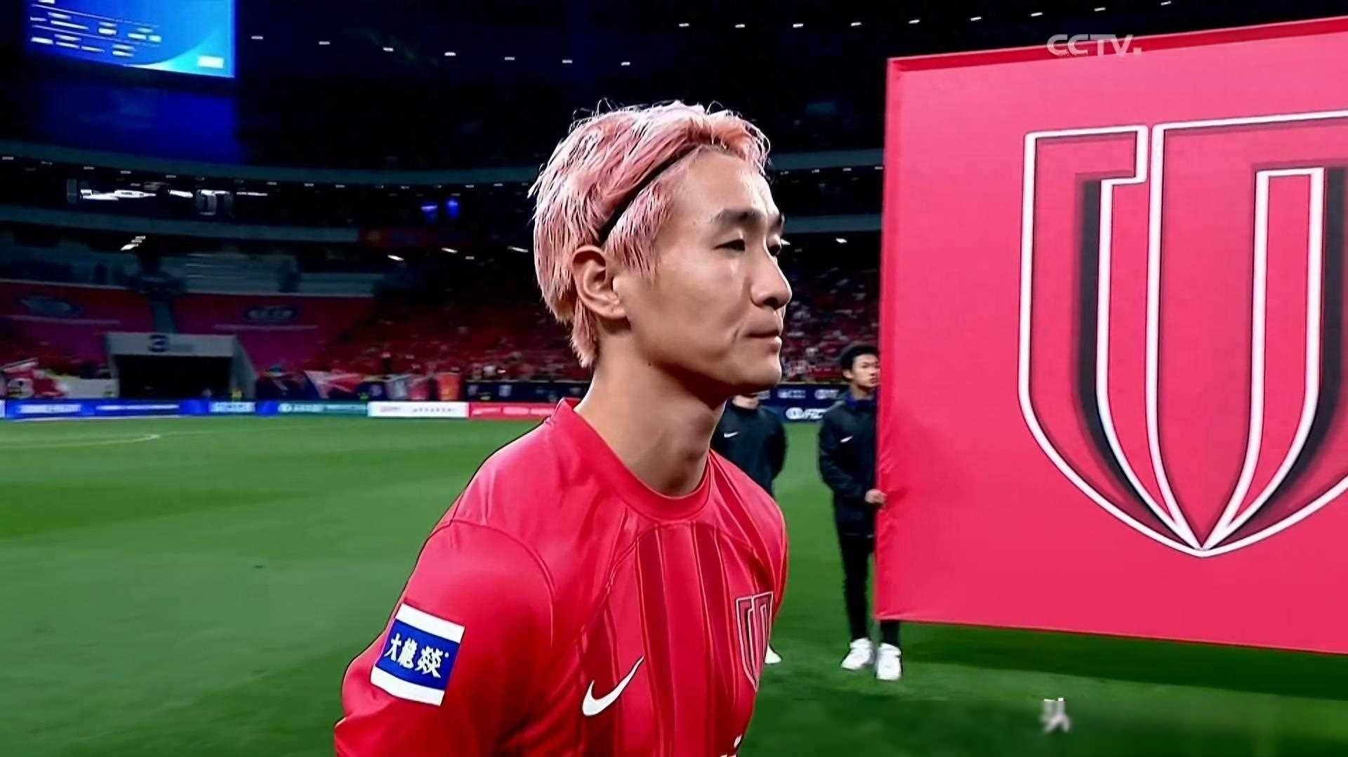 球队喜迎连胜，斩获关键三分的简单介绍