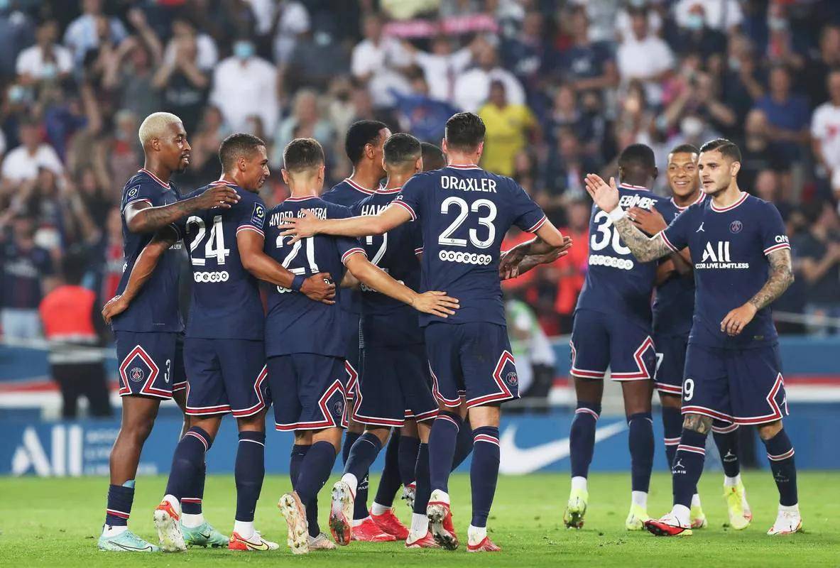 巴黎圣日耳曼大比分胜利，继续保持完美战绩的简单介绍