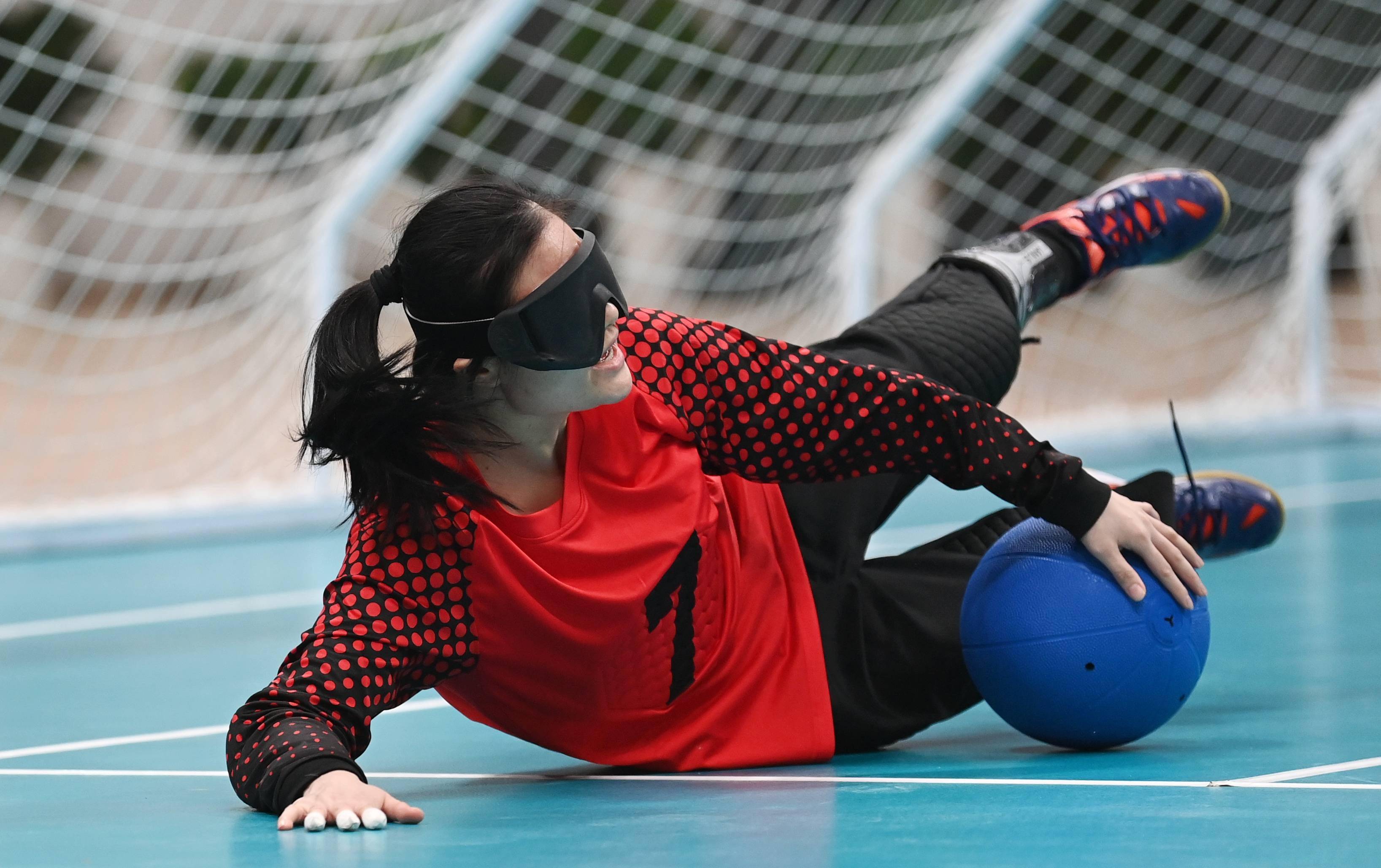 开云官网-法国女子盲人游泳选手夺银