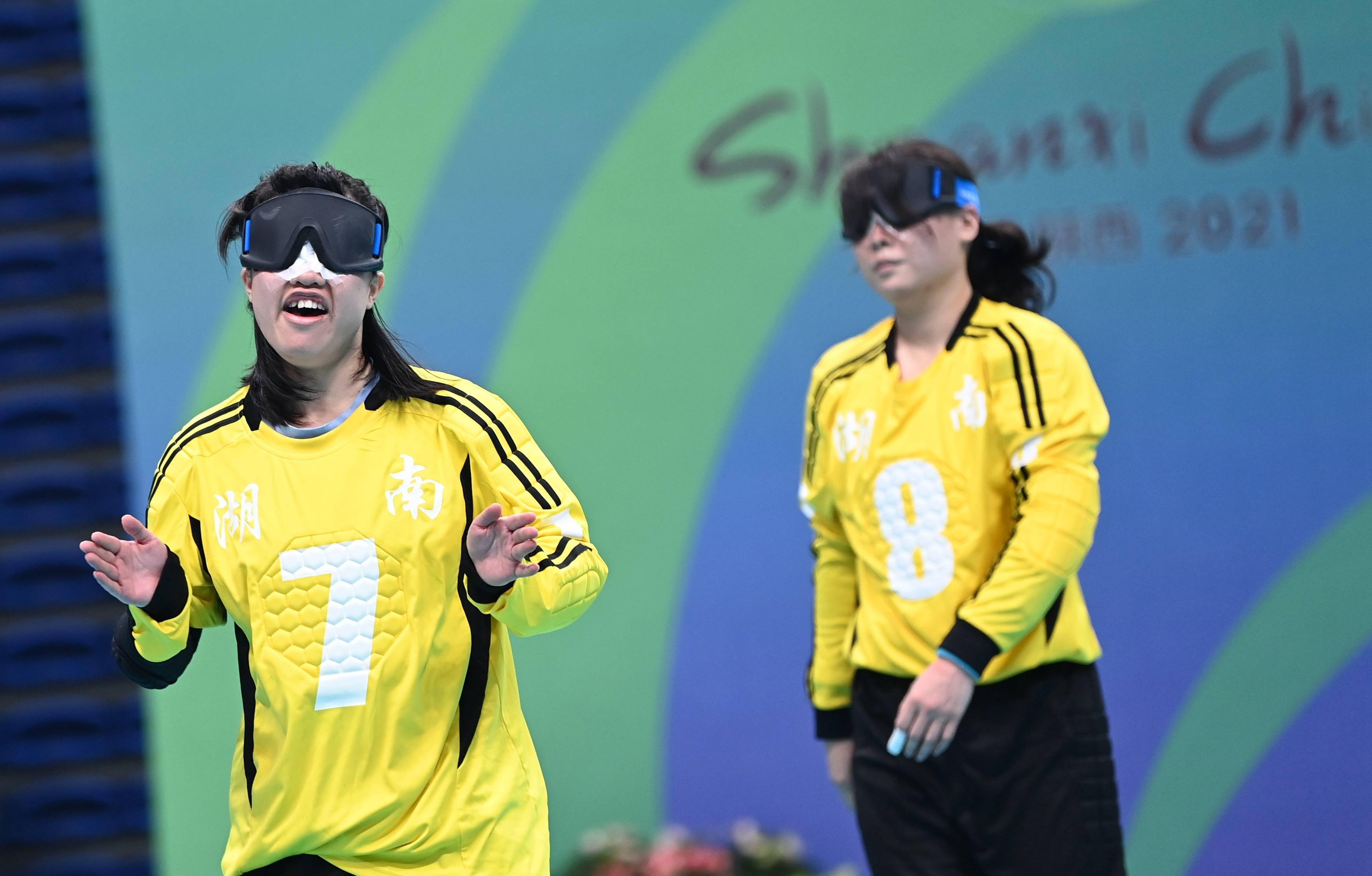 法国女子盲人游泳选手夺银