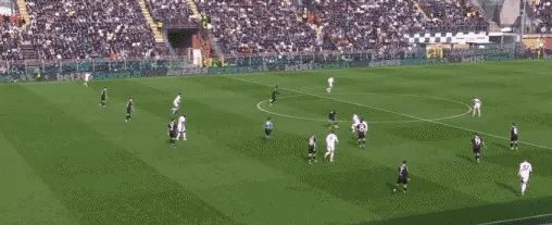 那不勒斯客场爆冷，逼近出线的简单介绍