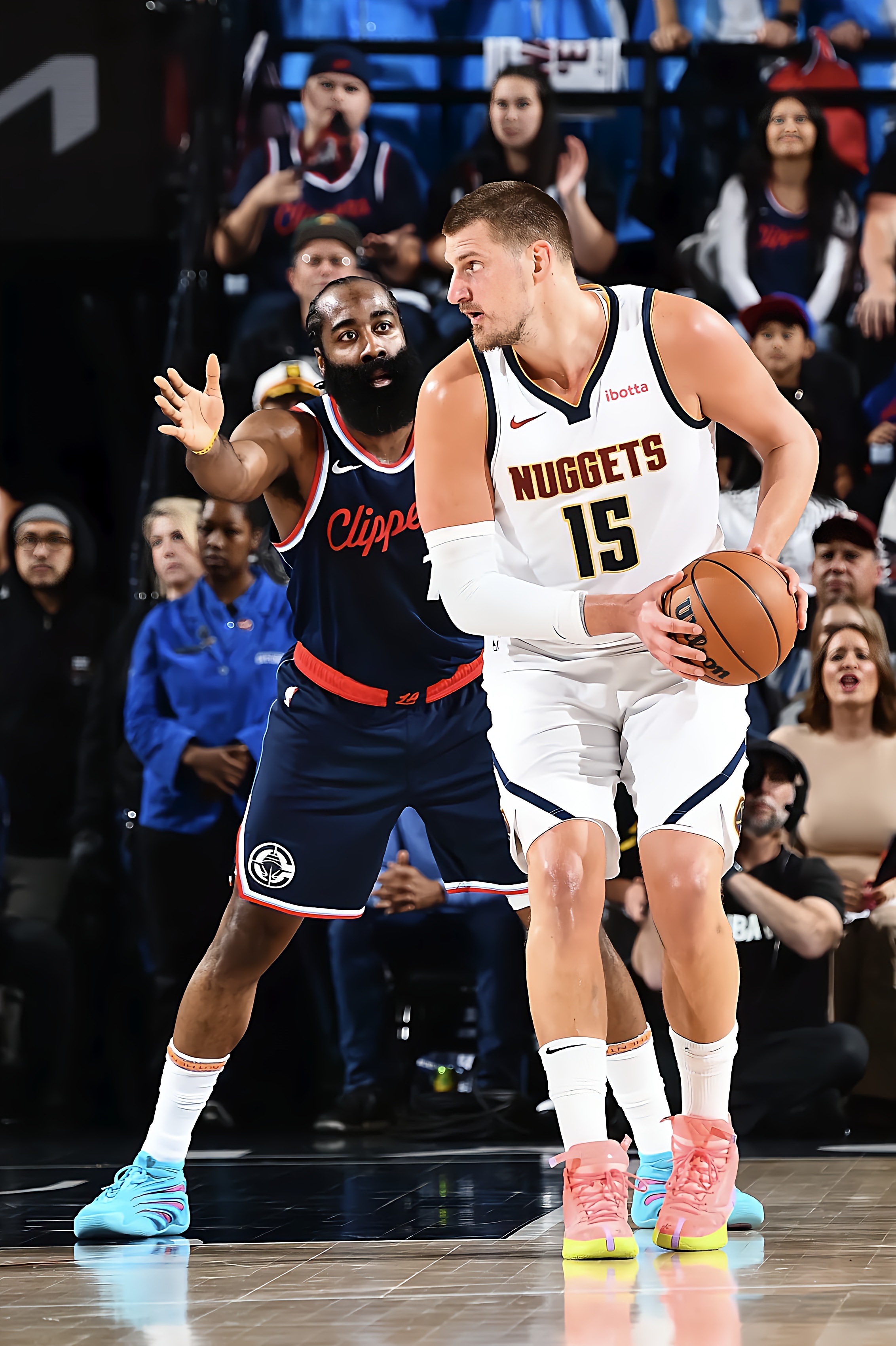 快船险胜鹈鹕，晋级季后赛希望增大