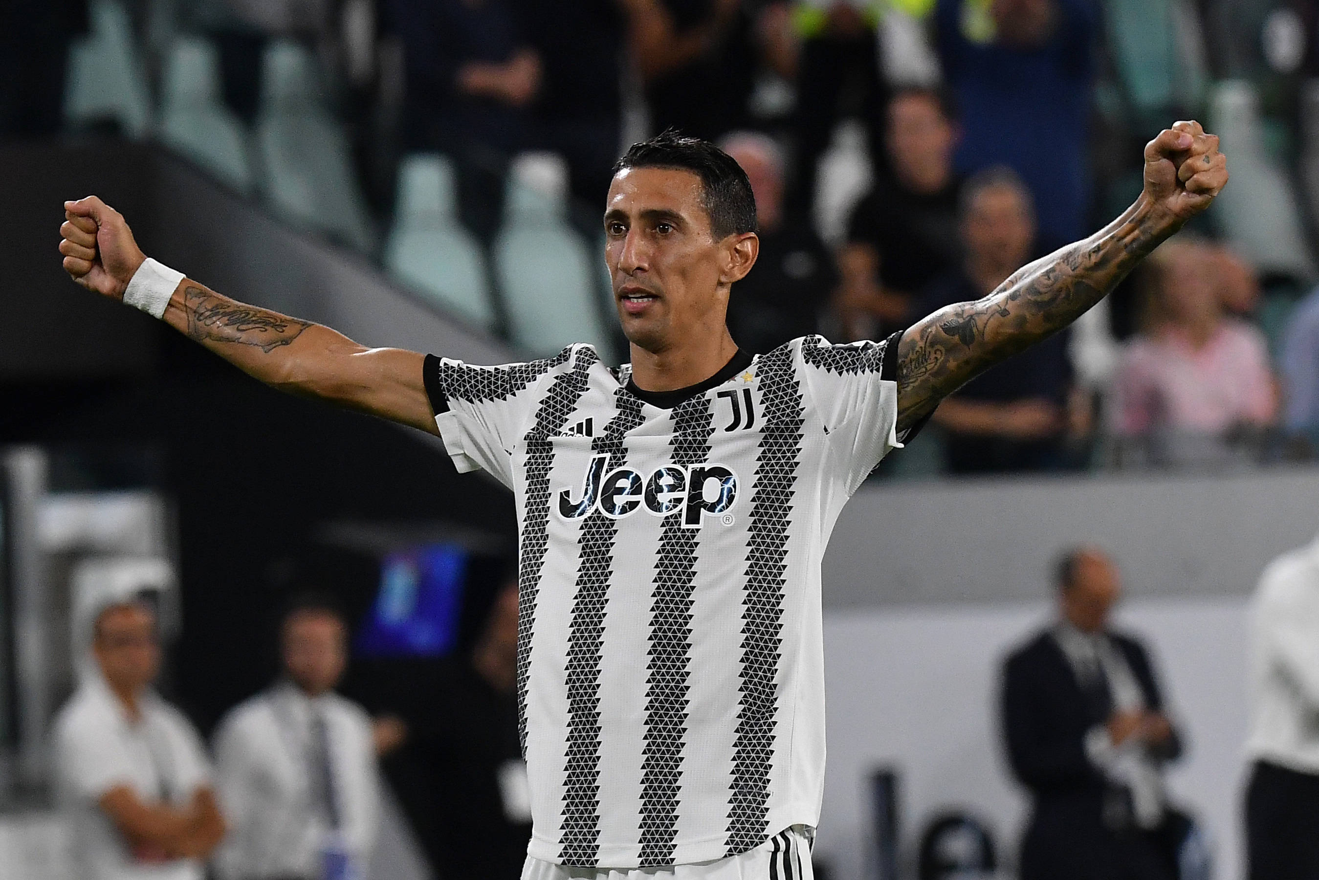 塞内加尔逆转罗马,迪马利亚高光表现 塞内加尔逆转罗马,迪马利亚高光表现